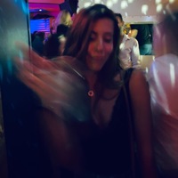 AlicejustmovedtotheUS